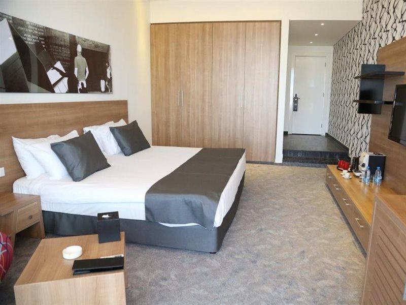 Veer Luxury Boutique Hotel & Beach Club Jounieh Kültér fotó