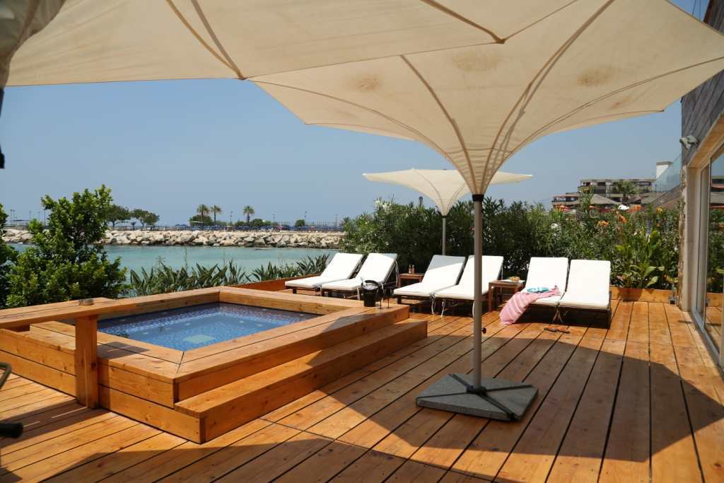 Veer Luxury Boutique Hotel & Beach Club Jounieh Kültér fotó