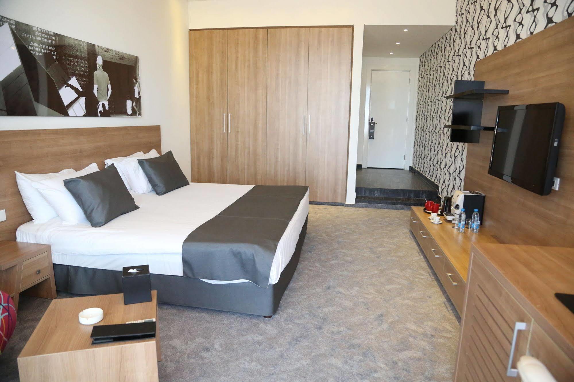 Veer Luxury Boutique Hotel & Beach Club Jounieh Kültér fotó